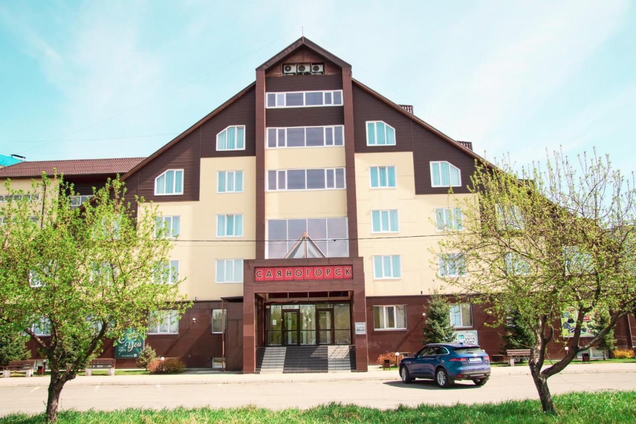 Sayanogorsk Hotel Zewnętrze zdjęcie