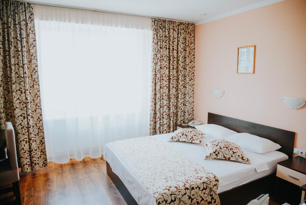 Sayanogorsk Hotel Zewnętrze zdjęcie